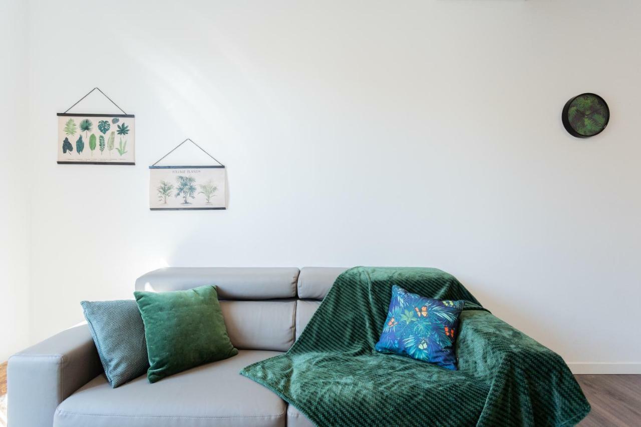 Central & Modern Apartment By Rent All Como Eksteriør bilde