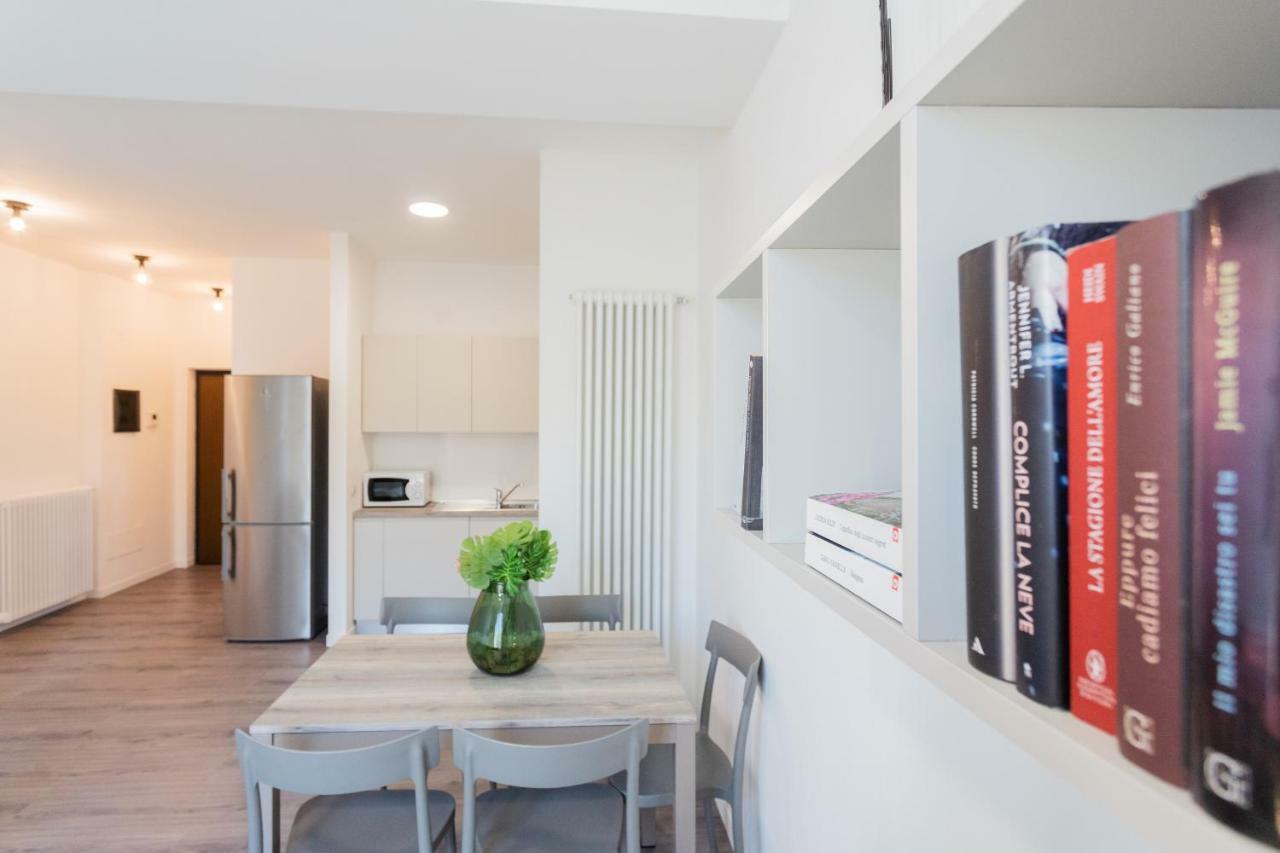 Central & Modern Apartment By Rent All Como Eksteriør bilde