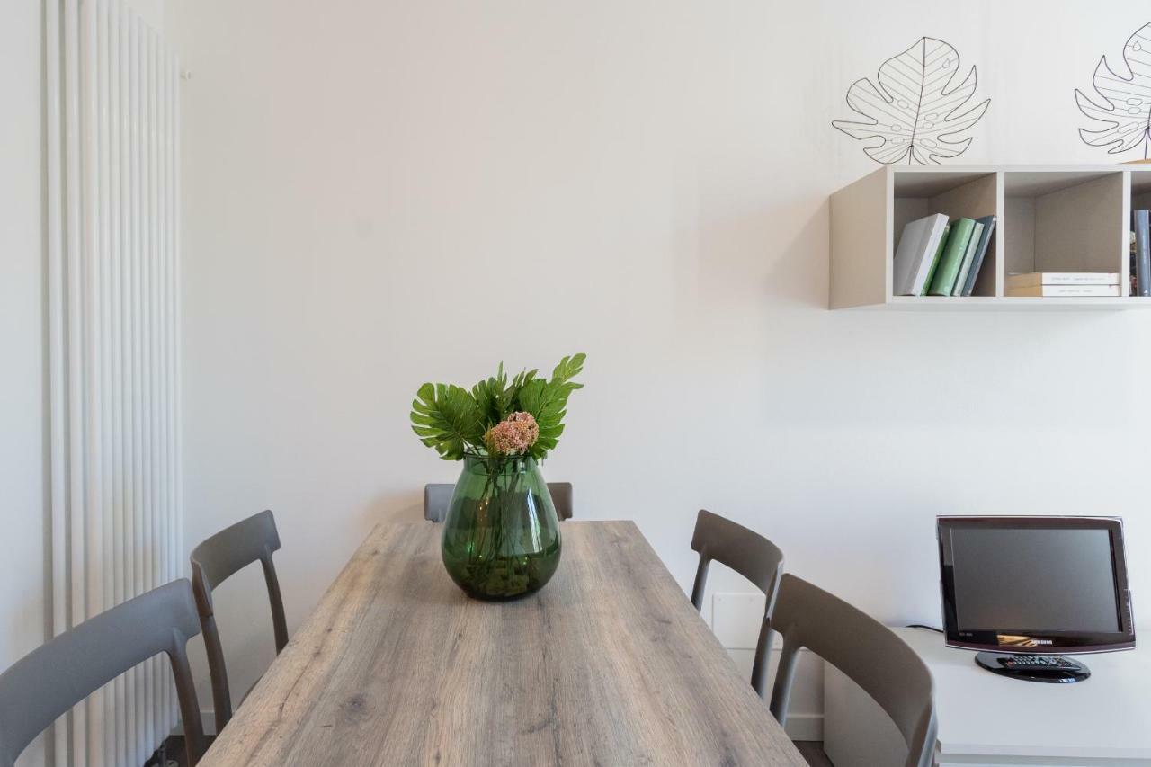 Central & Modern Apartment By Rent All Como Eksteriør bilde