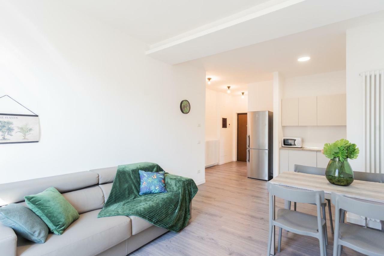 Central & Modern Apartment By Rent All Como Eksteriør bilde