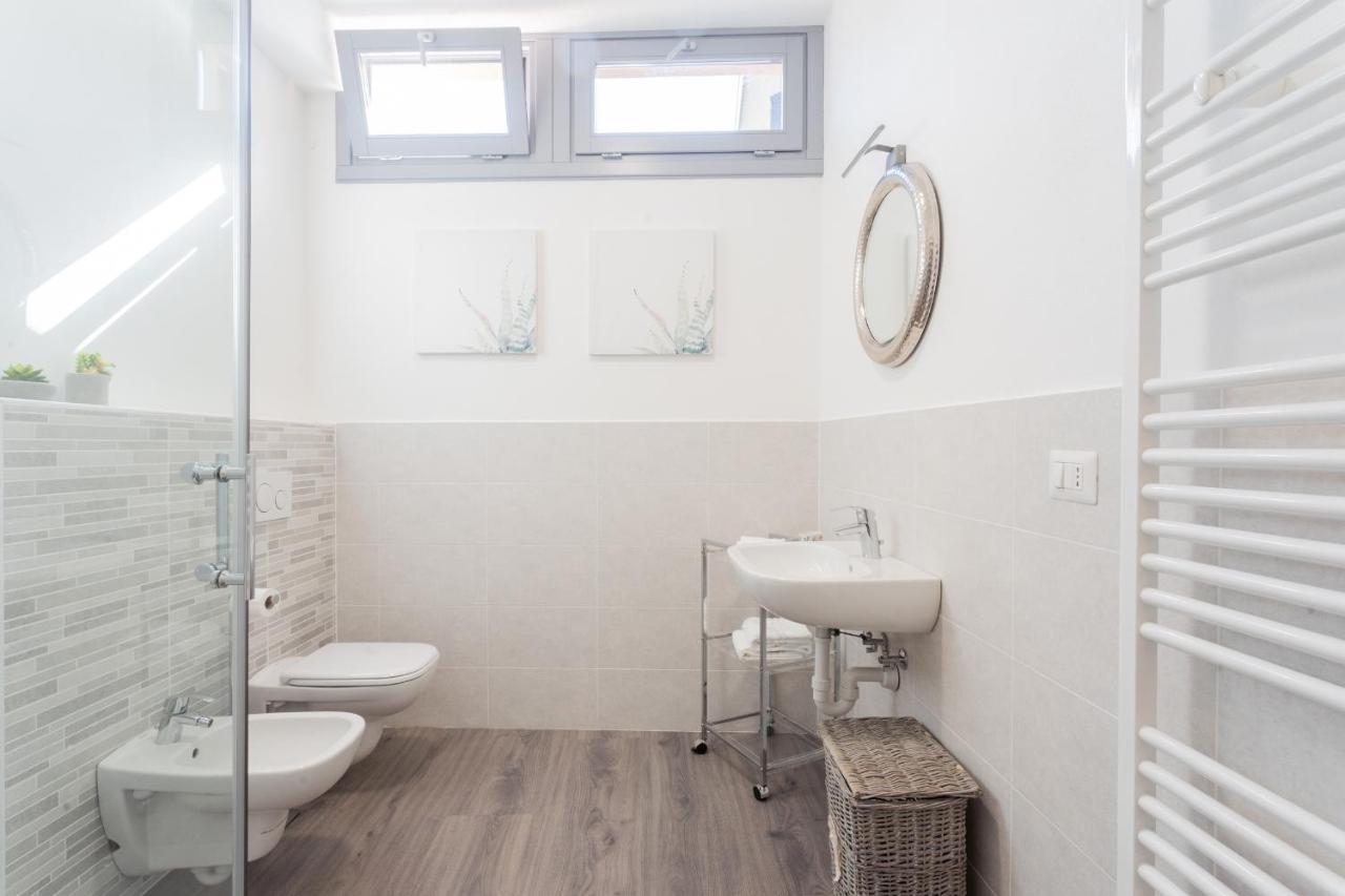 Central & Modern Apartment By Rent All Como Eksteriør bilde